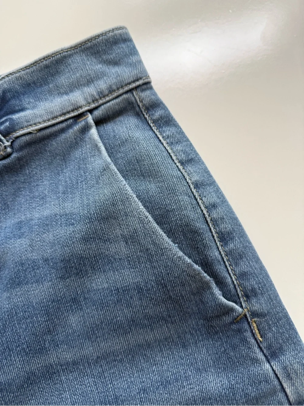 Ann Taylor The Trouser Wide Legged Jeans Size 4
